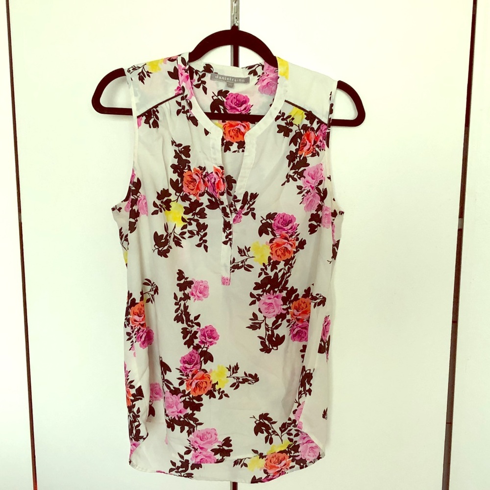 Daniel rainn stitch fix floral sleeveless blouse